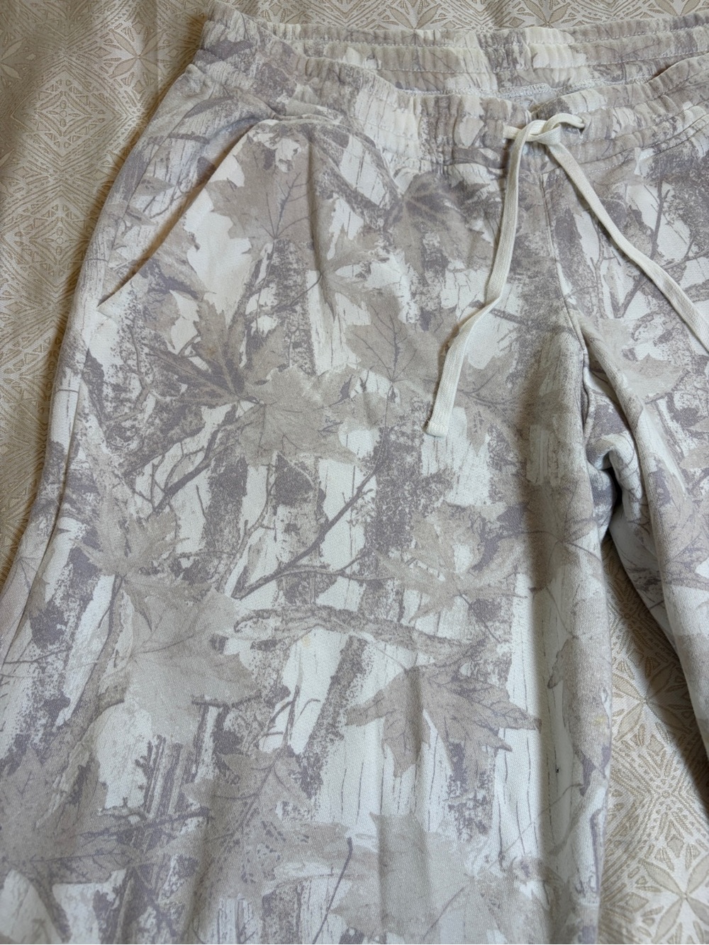 Neutral Camo Patterned Drawstring Wide Leg Sweatpants - Picture 4 of 4